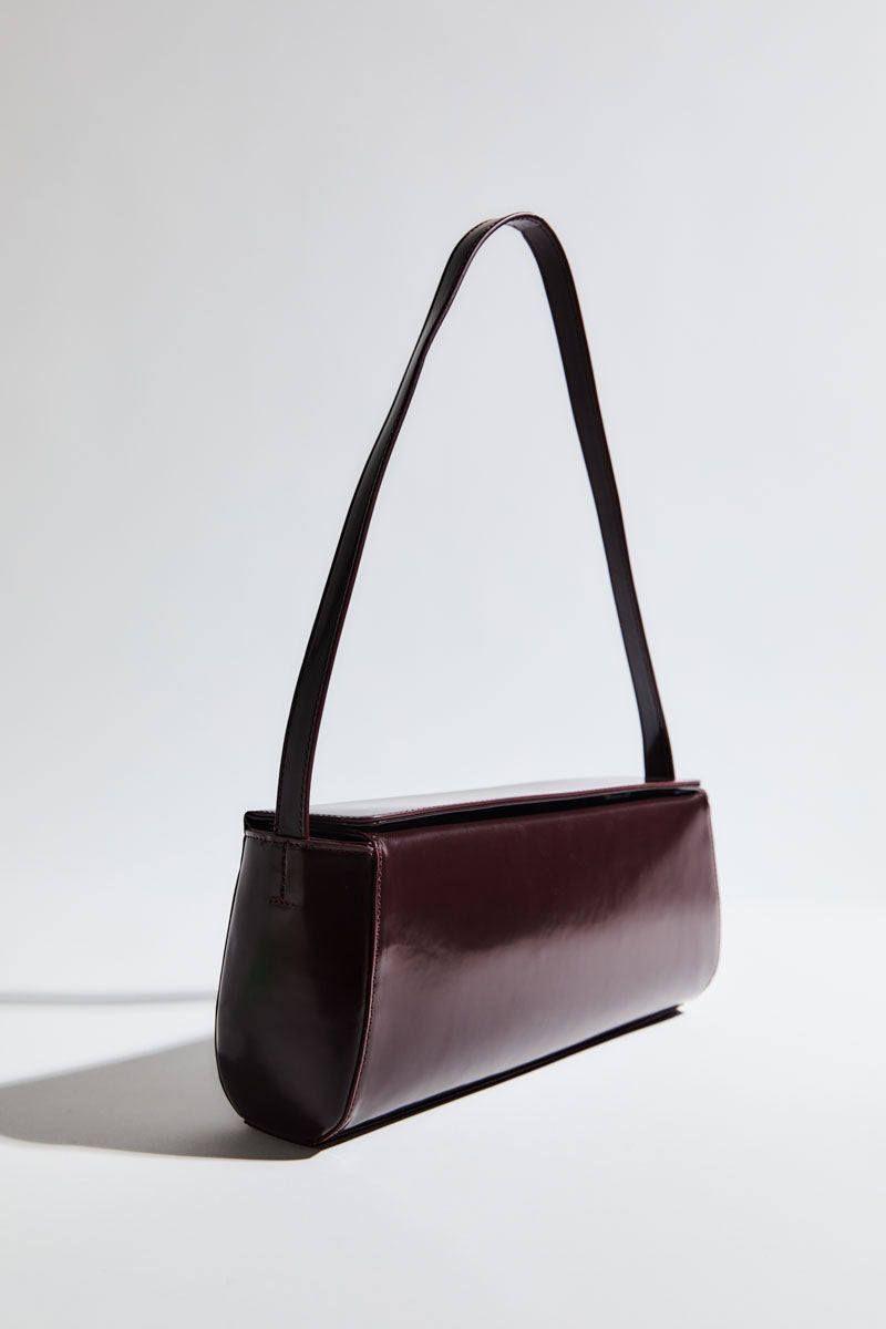 【関税込み】St. Agni バーガンディ East West バゲットバッグ St. Agni | East West Baguette Bag - Bordeaux