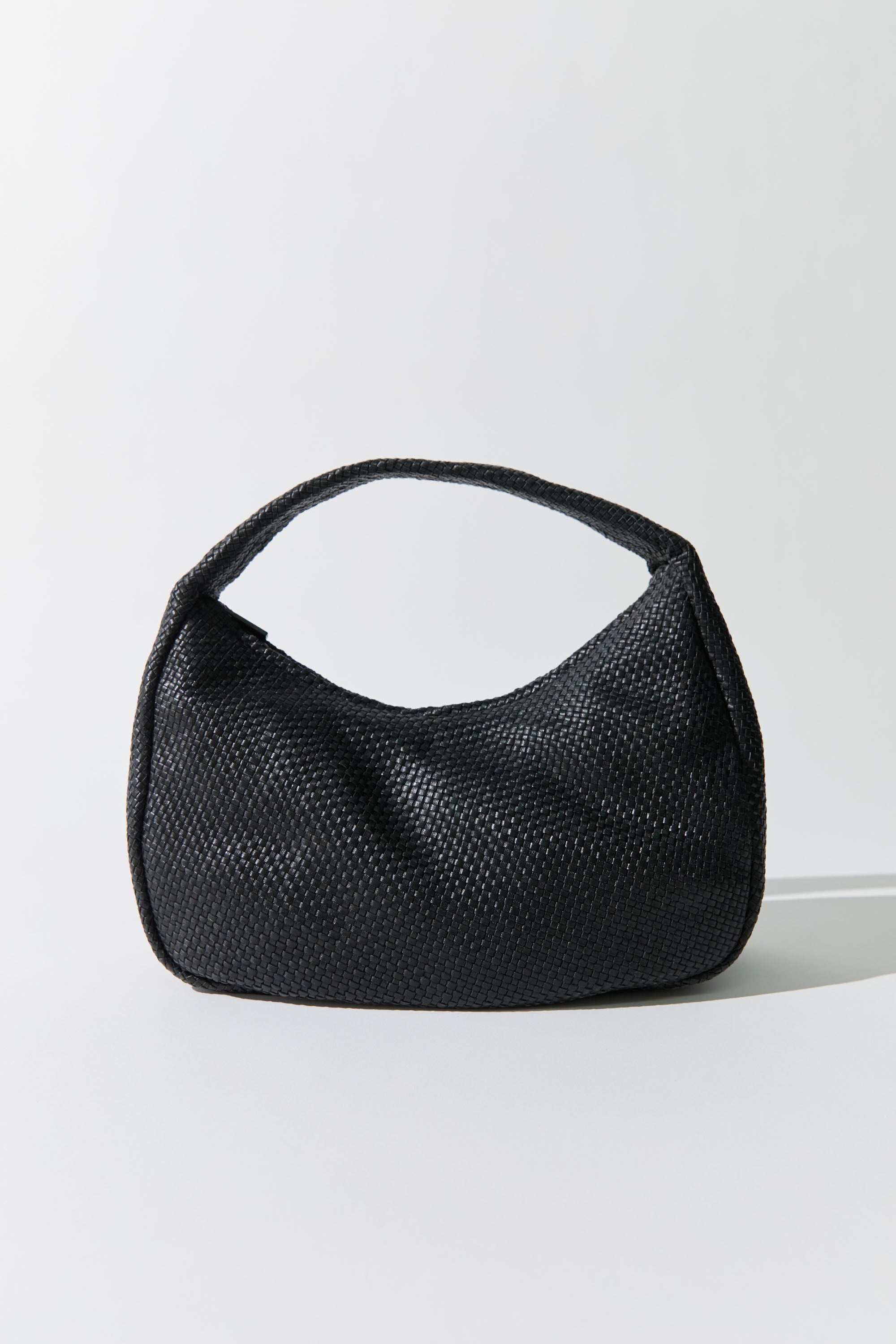 ST.AGNI 美品 Woven Bon Bon Bag ブラック St. Agni | Woven Large Bon Bon Bag - Black