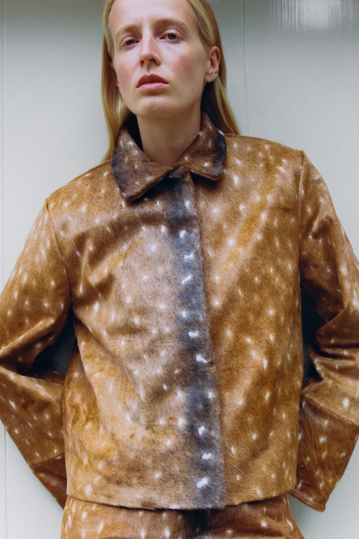 Fawn Minimal Jacket - Almond