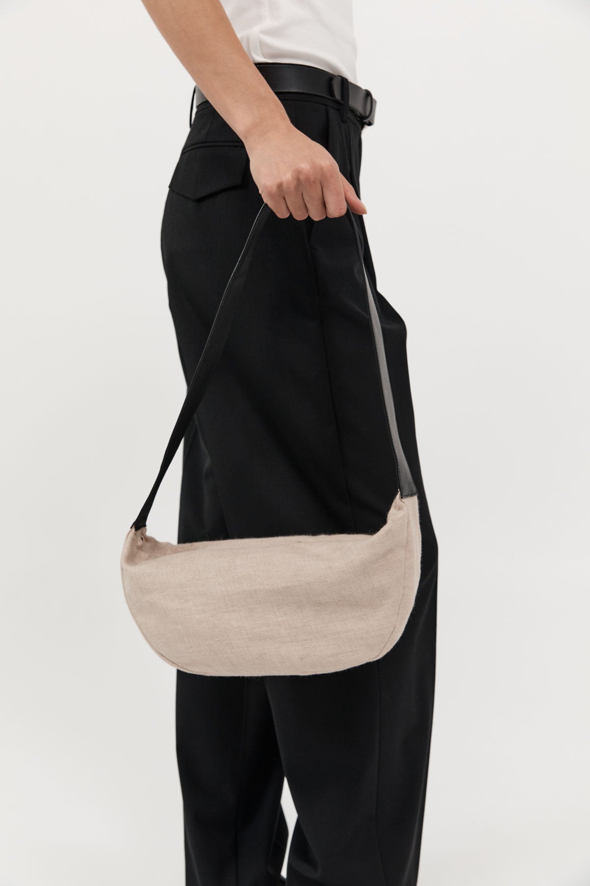 Small Linen Crescent Bag - Natural