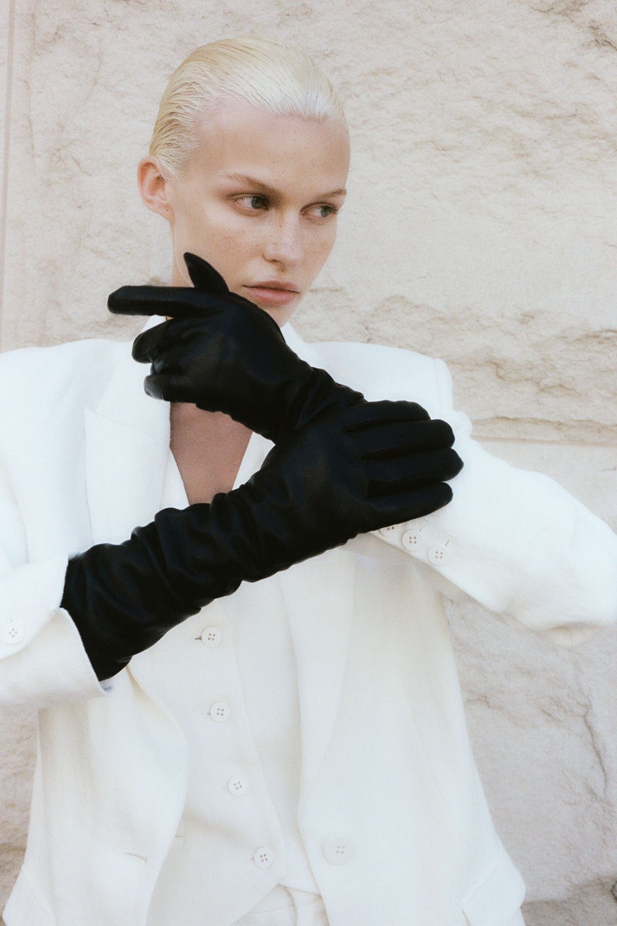 PRE-ORDER: Leather Gloves - Black