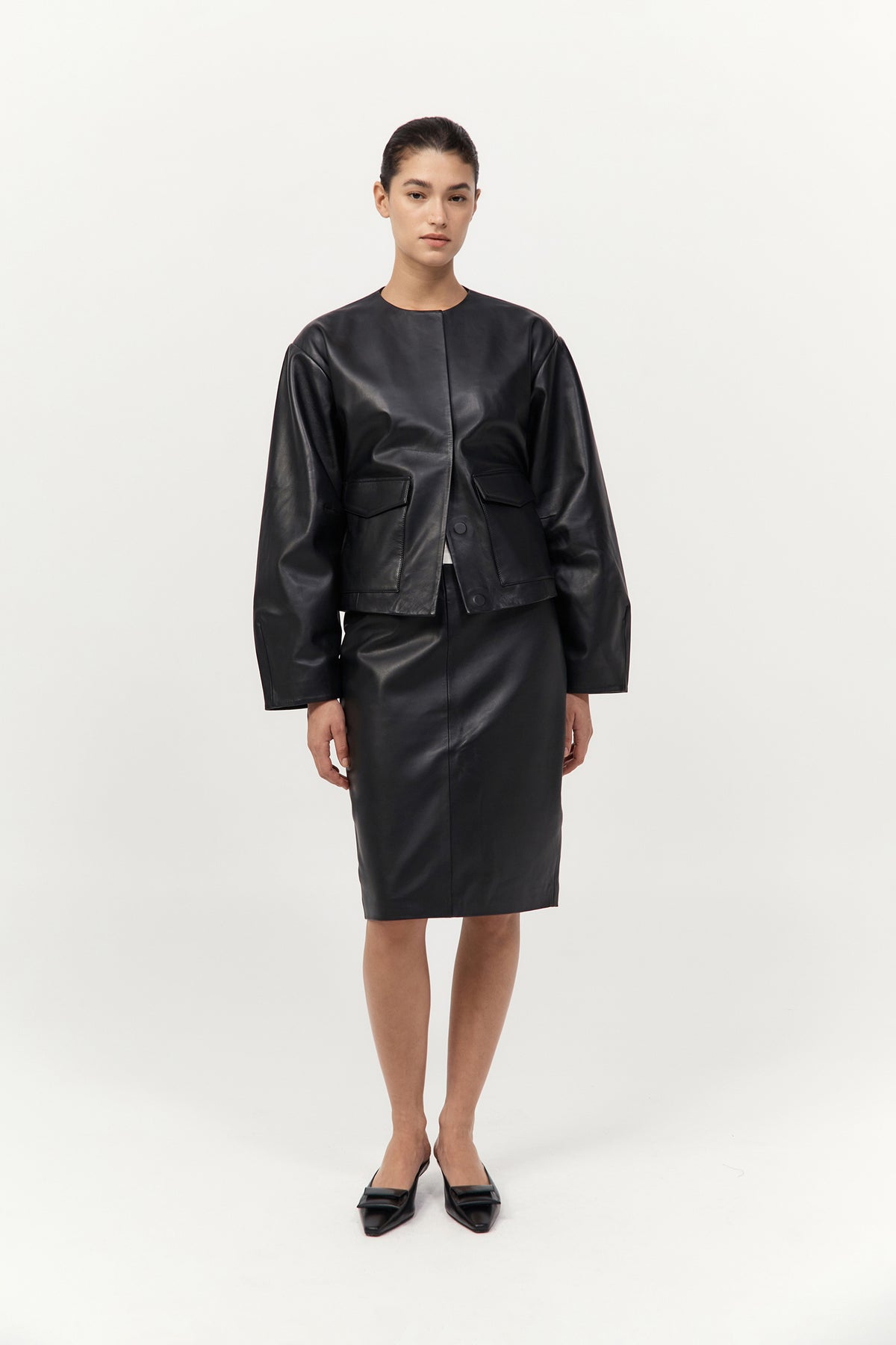 Utility Cocoon Leather Bomber - Black