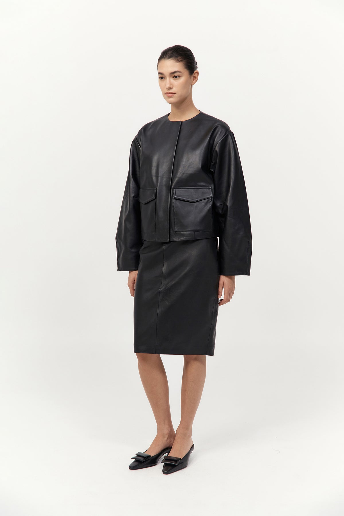 Utility Cocoon Leather Bomber - Black