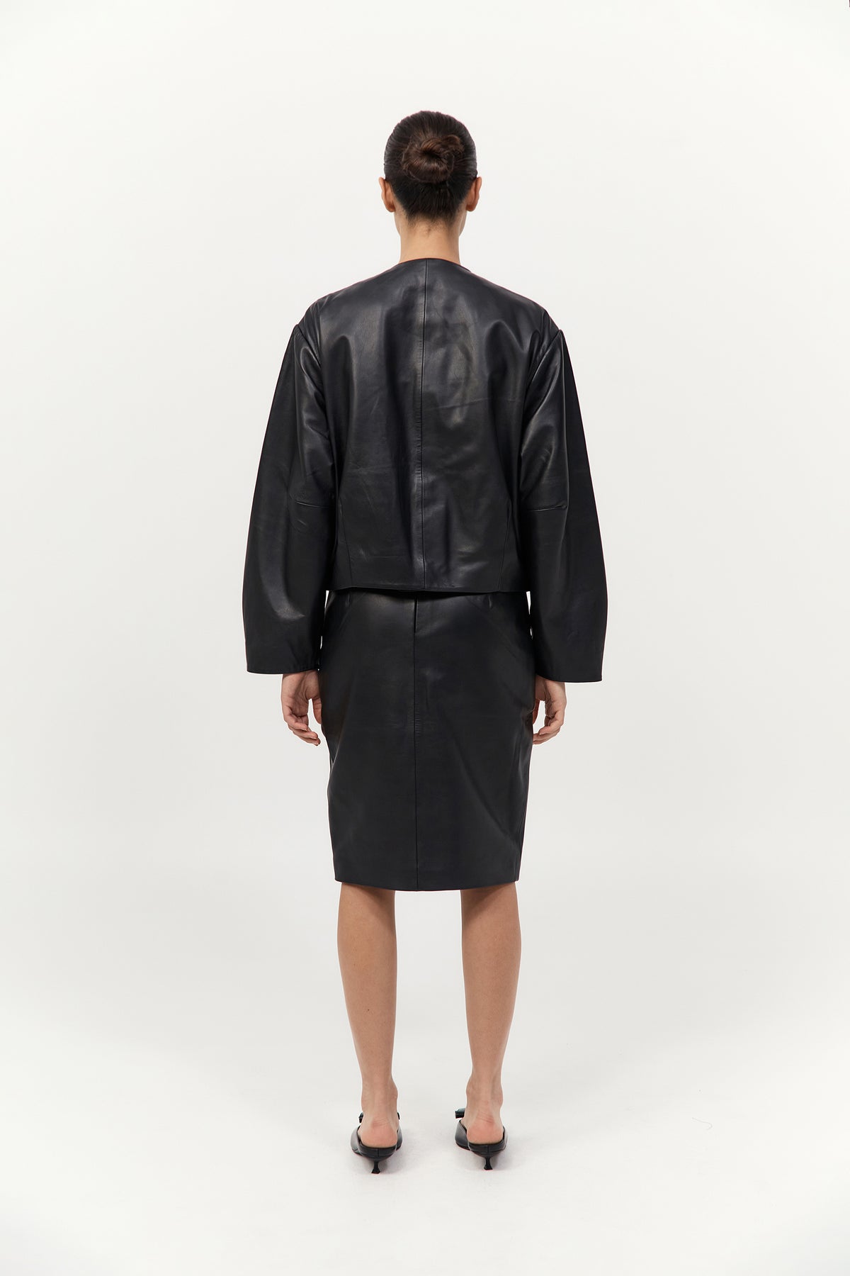 Utility Cocoon Leather Bomber - Black
