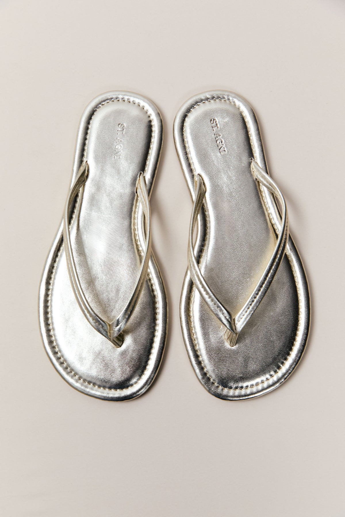 Thong Detail Slide - Soft Gold