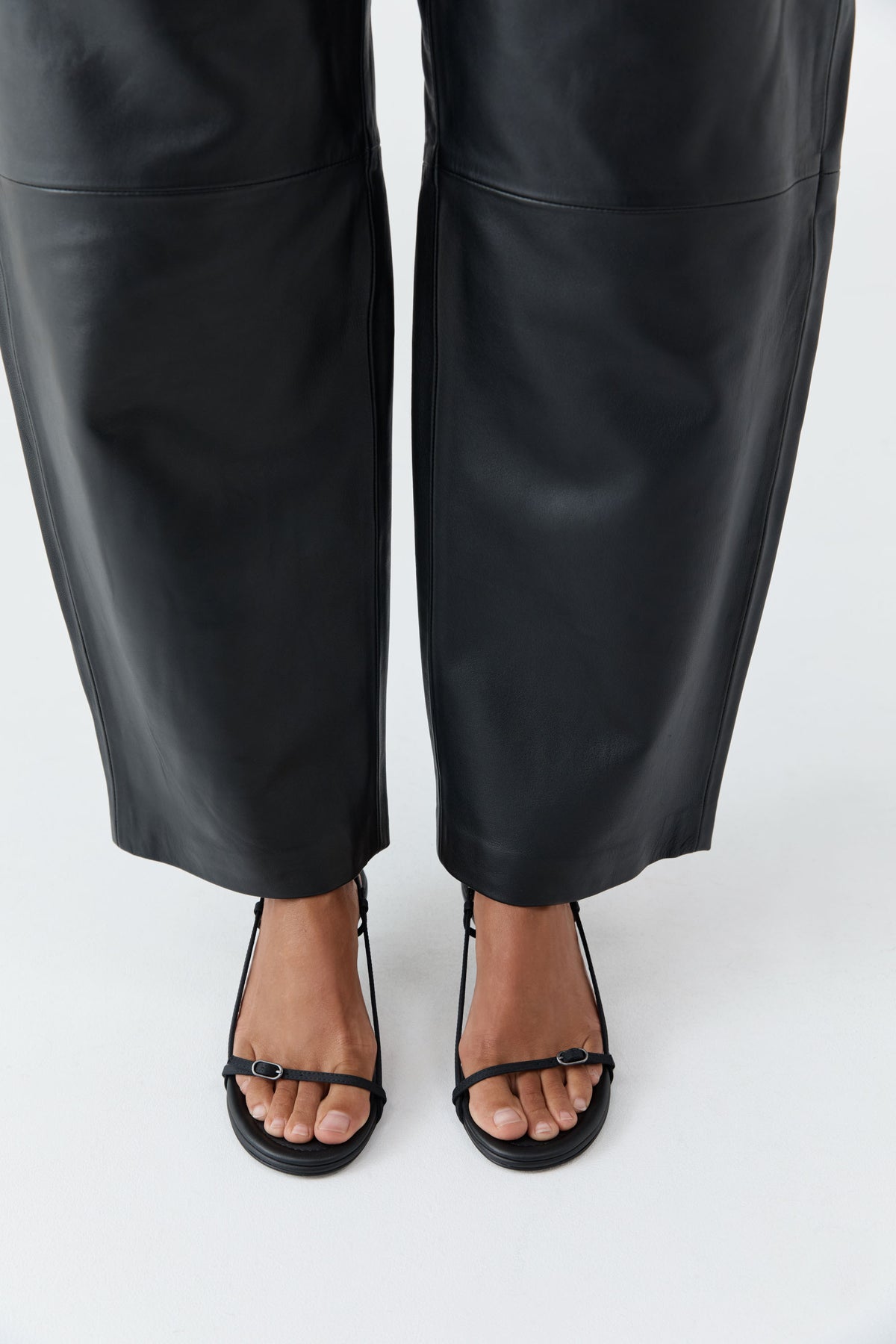 Petit Belt Sling Back Heel - Black