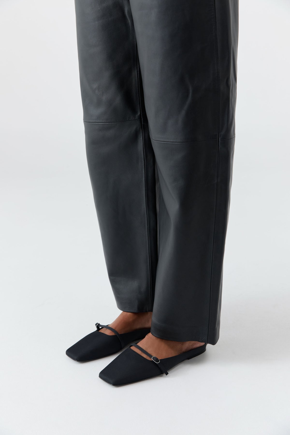 Plié Flat - Black