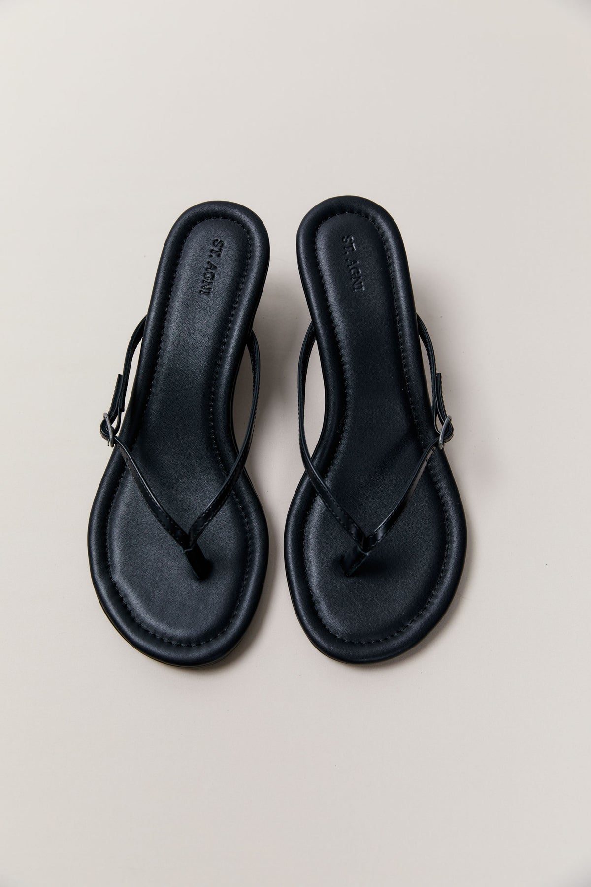 Petit Belt Thong Wedge - Black
