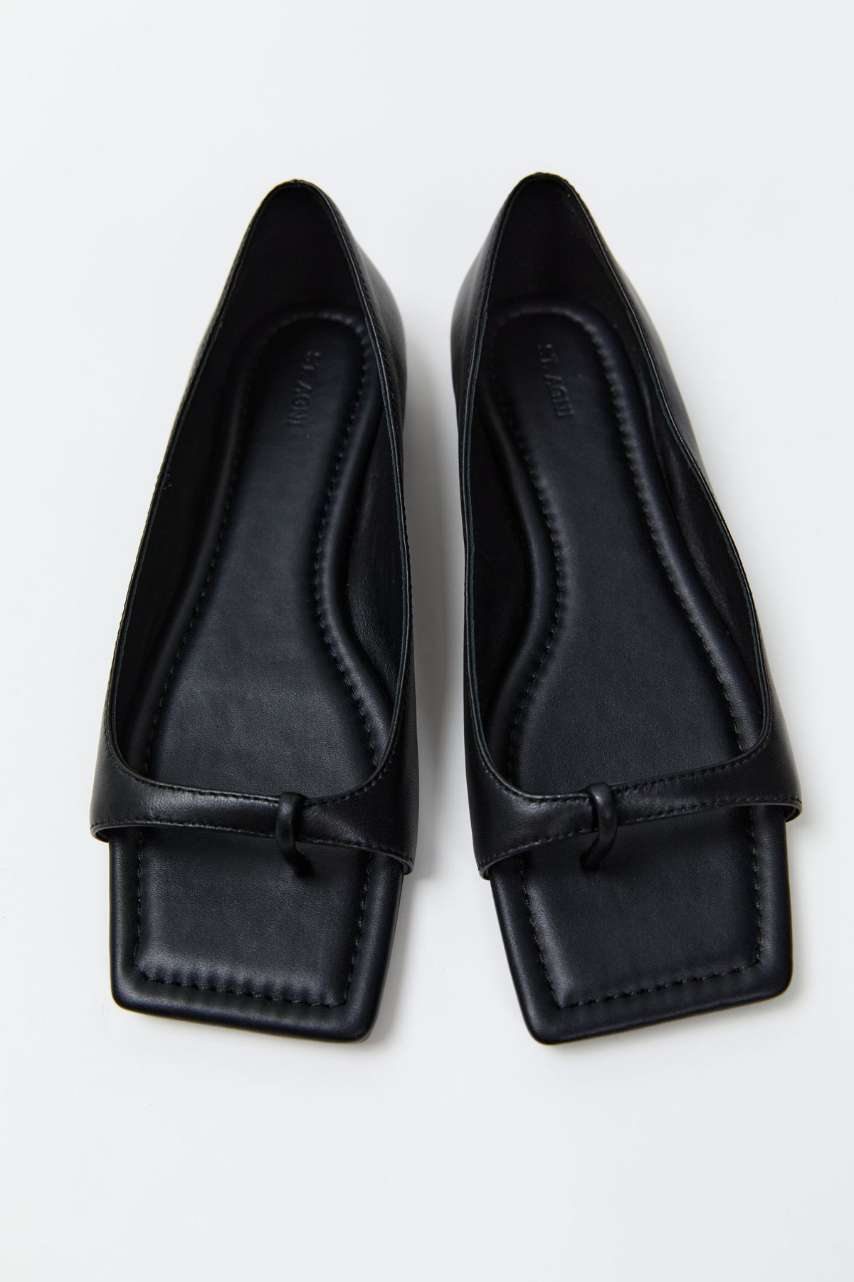 90s Square Toe Flat - Black