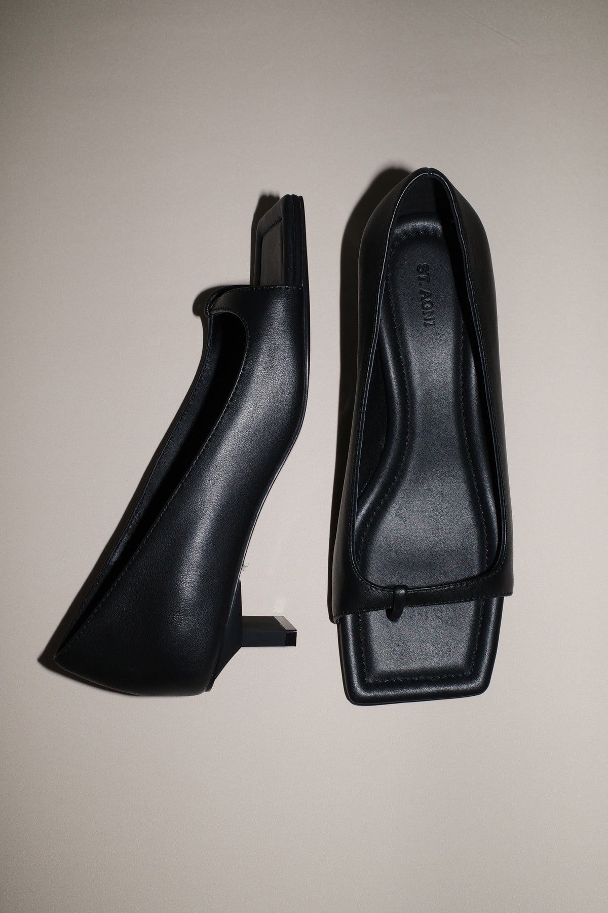 90s Square Toe Heel - Black
