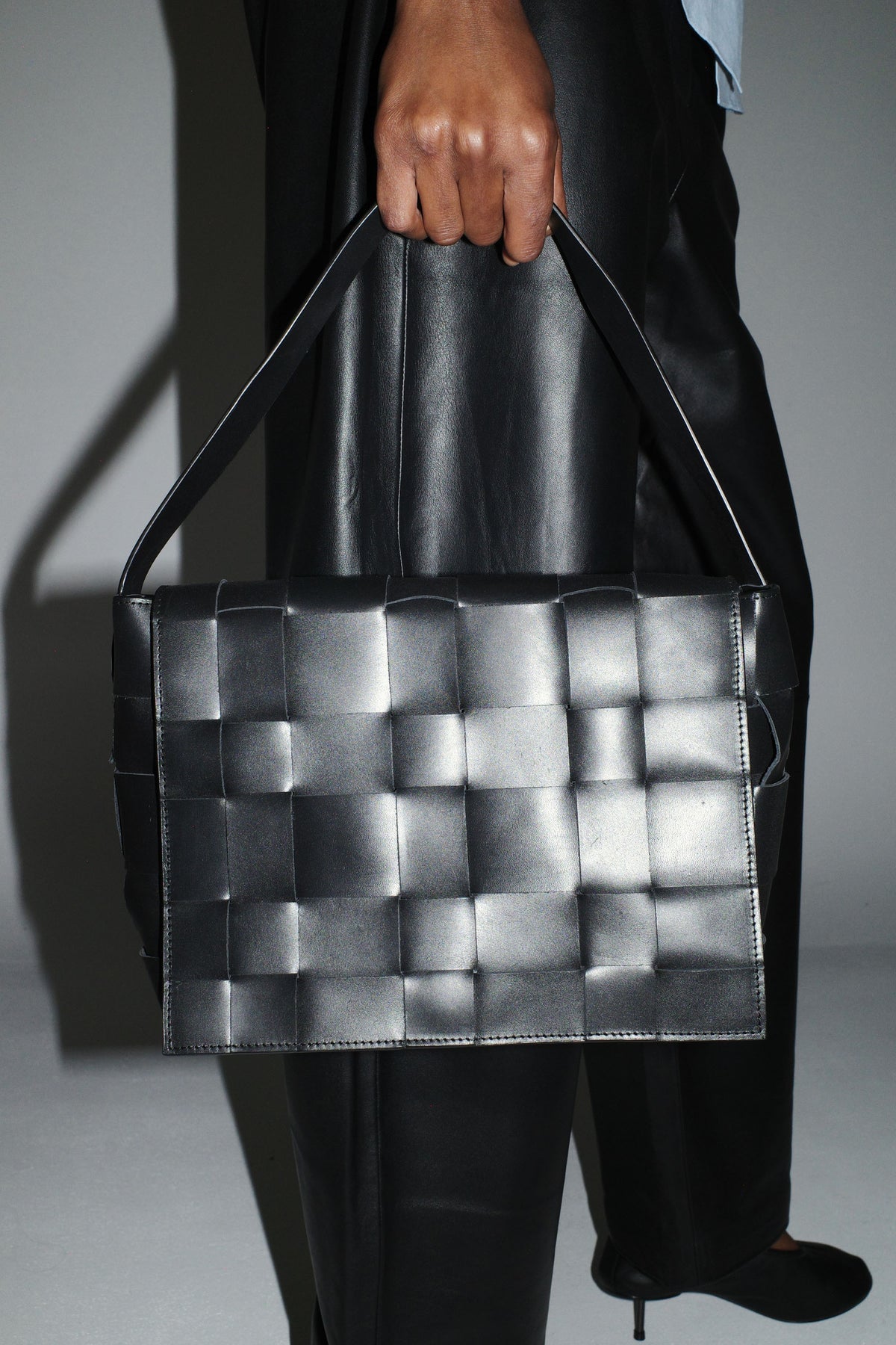 PRE-ORDER: Woven Envelope Mini Tote - Black
