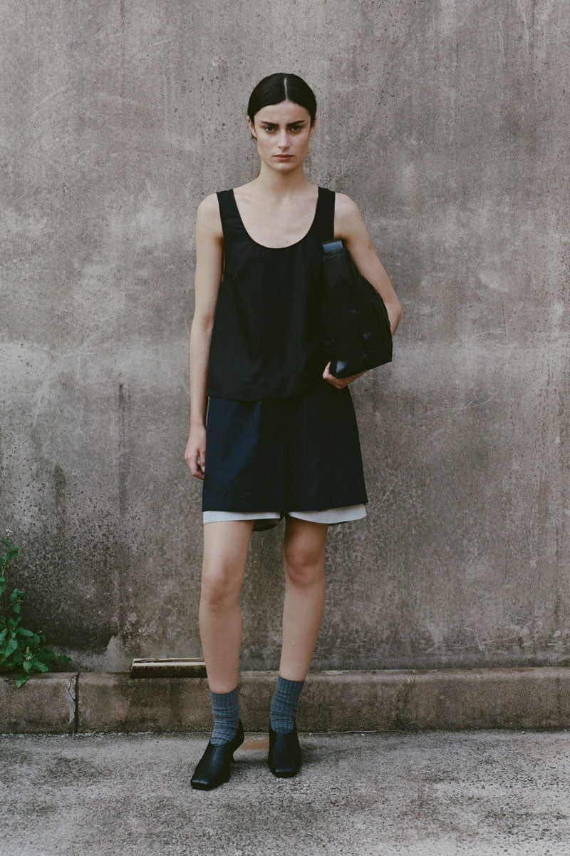 Paper Taffeta Short - Black / Black