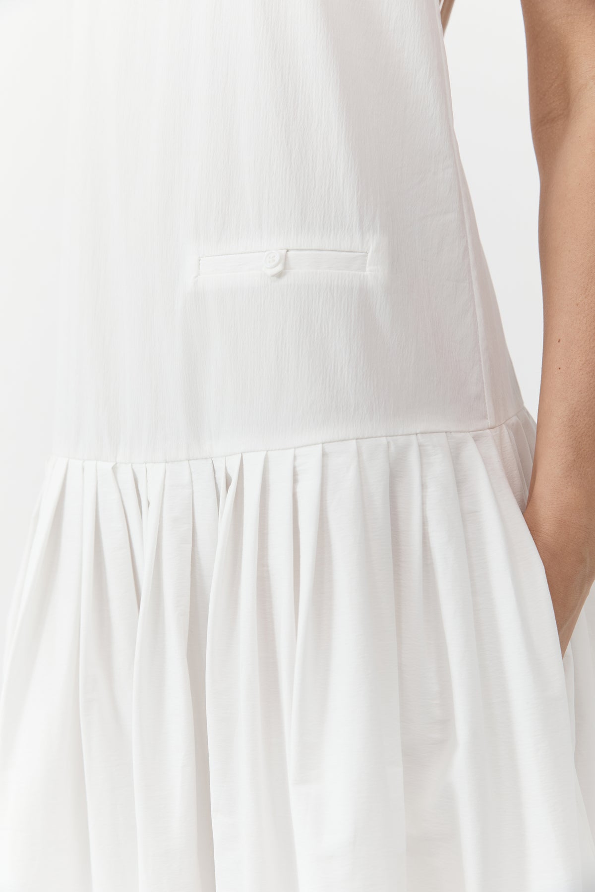 st agni vas pleat dress St. Agni Relaxed Pleat Dress in White