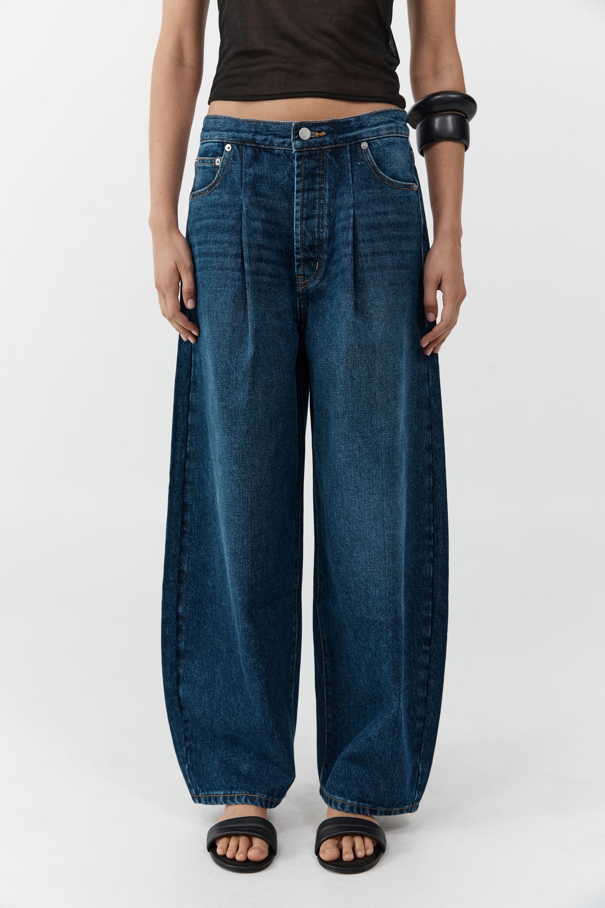 Mid Rise Pleat Barrel Jeans - Dark Indigo