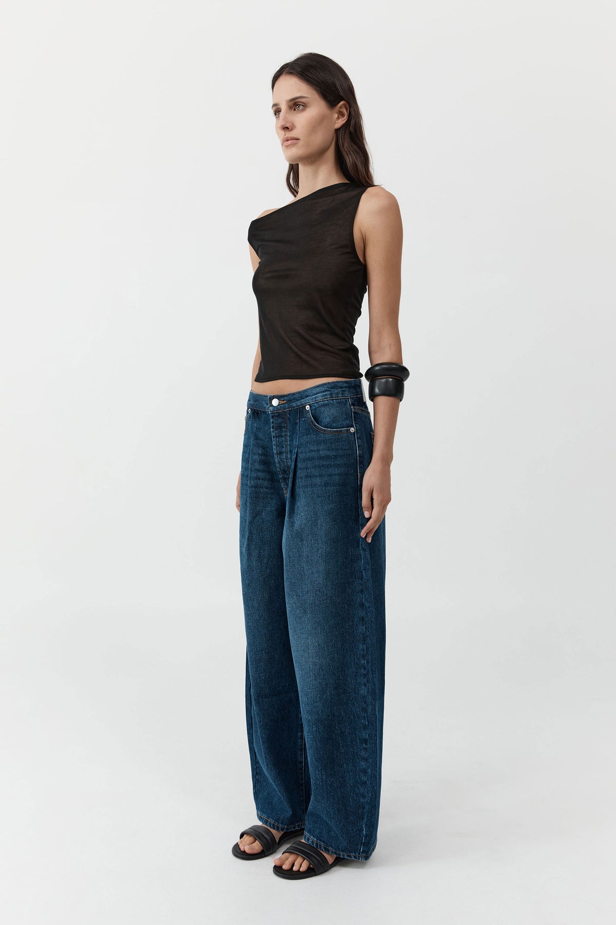 Mid Rise Pleat Barrel Jeans - Dark Indigo