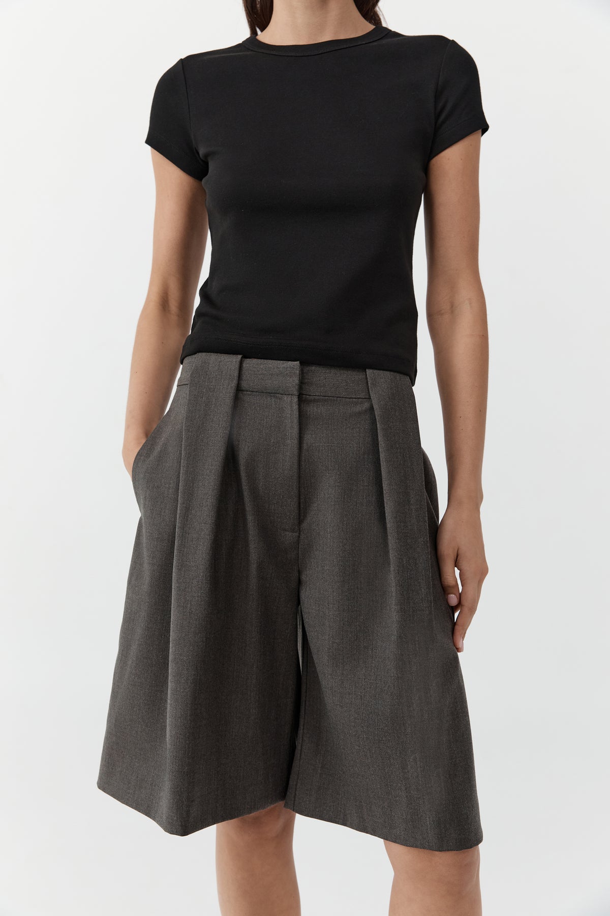 Wool Pleat Loop Shorts - Mulch