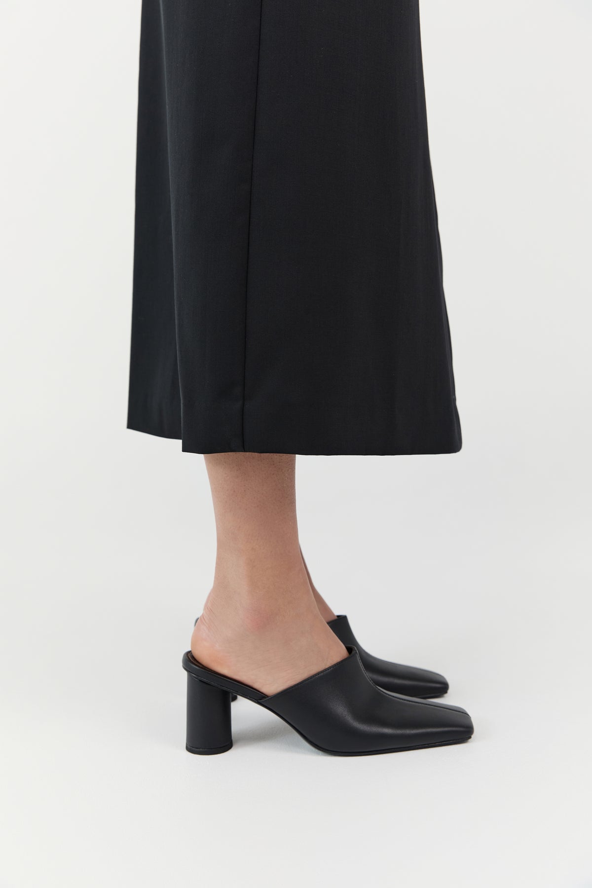 Clog Cylinder Heel - Black