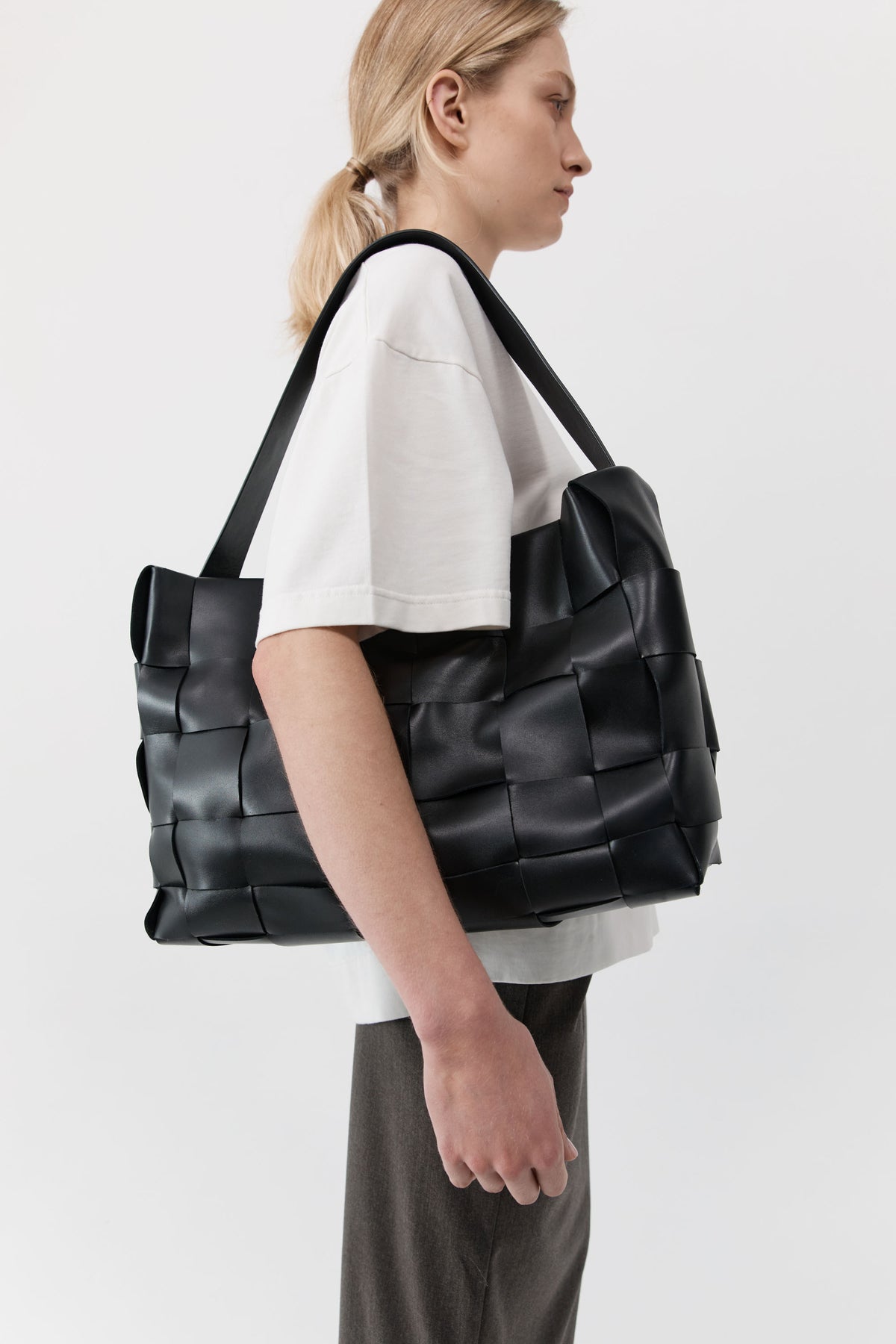 PRE-ORDER: Woven Large Tote - Black