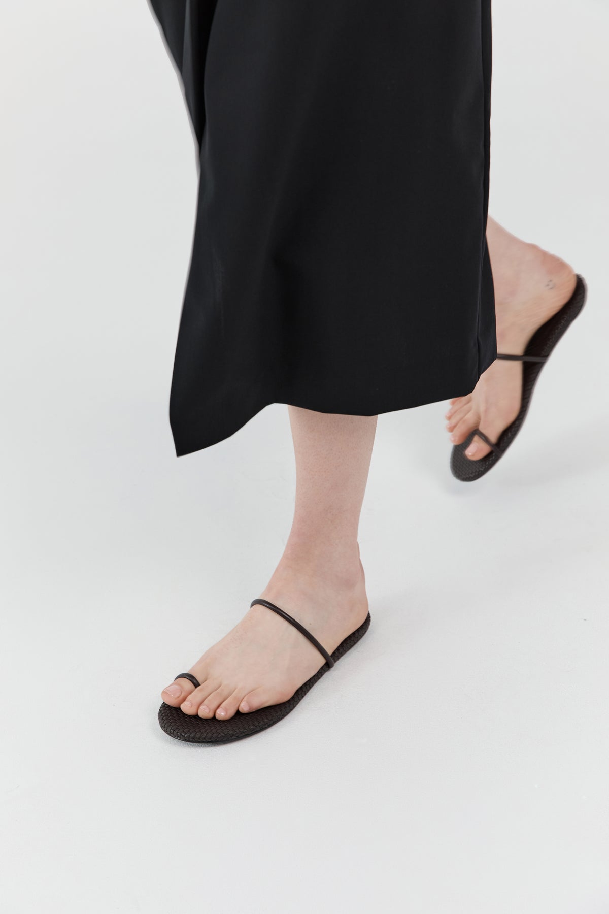 Woven Minimal Slide - Coffee