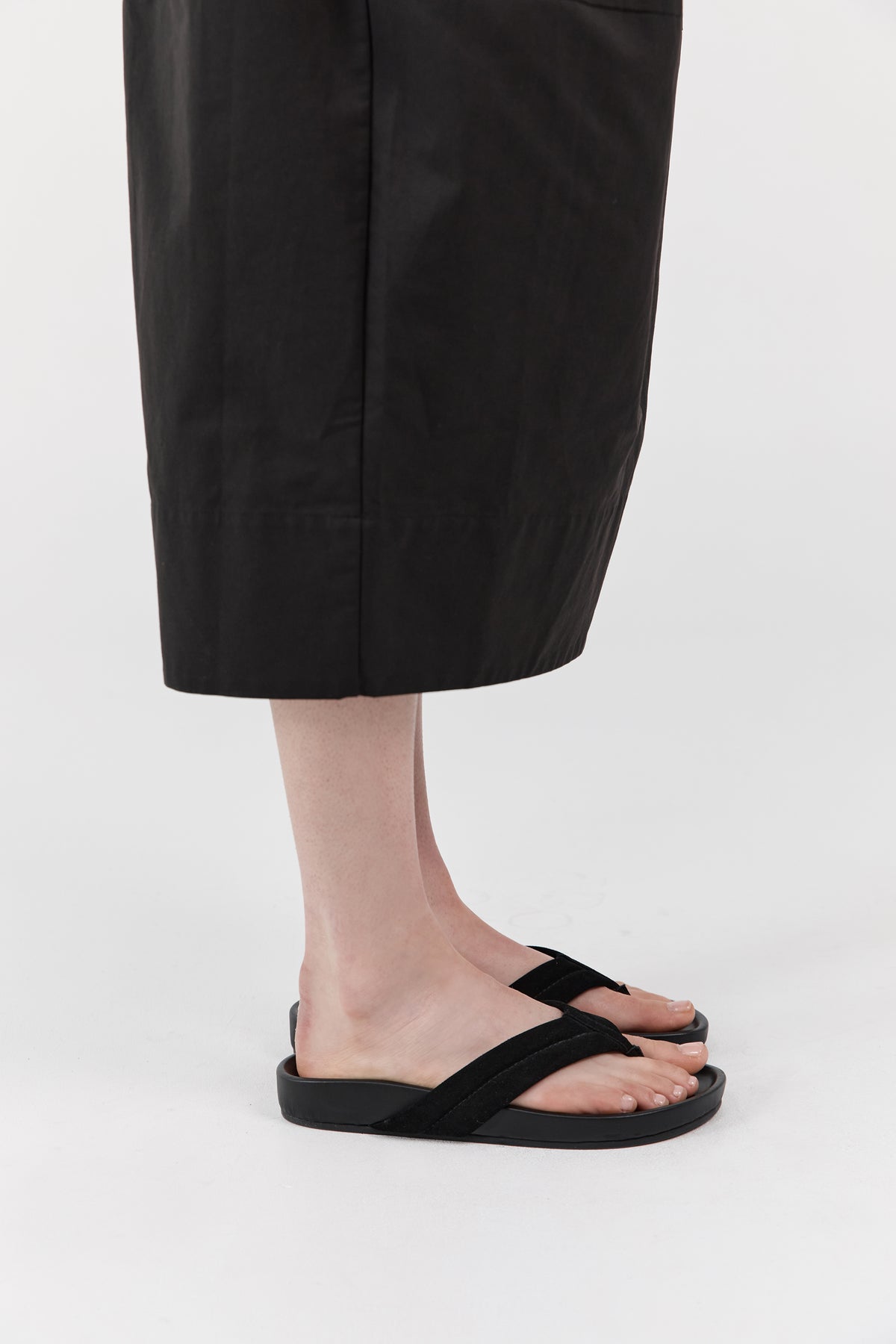 Suede Stitch Detail Thong Slide - Black