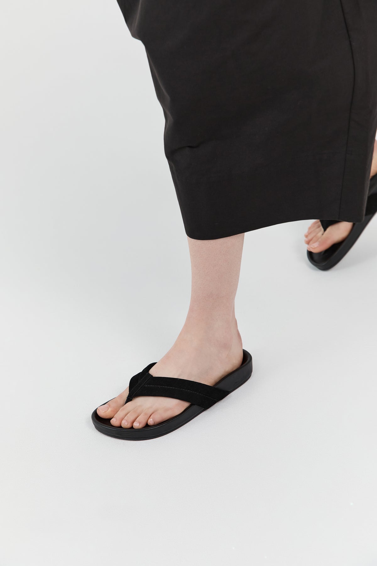 Suede Stitch Detail Thong Slide - Black