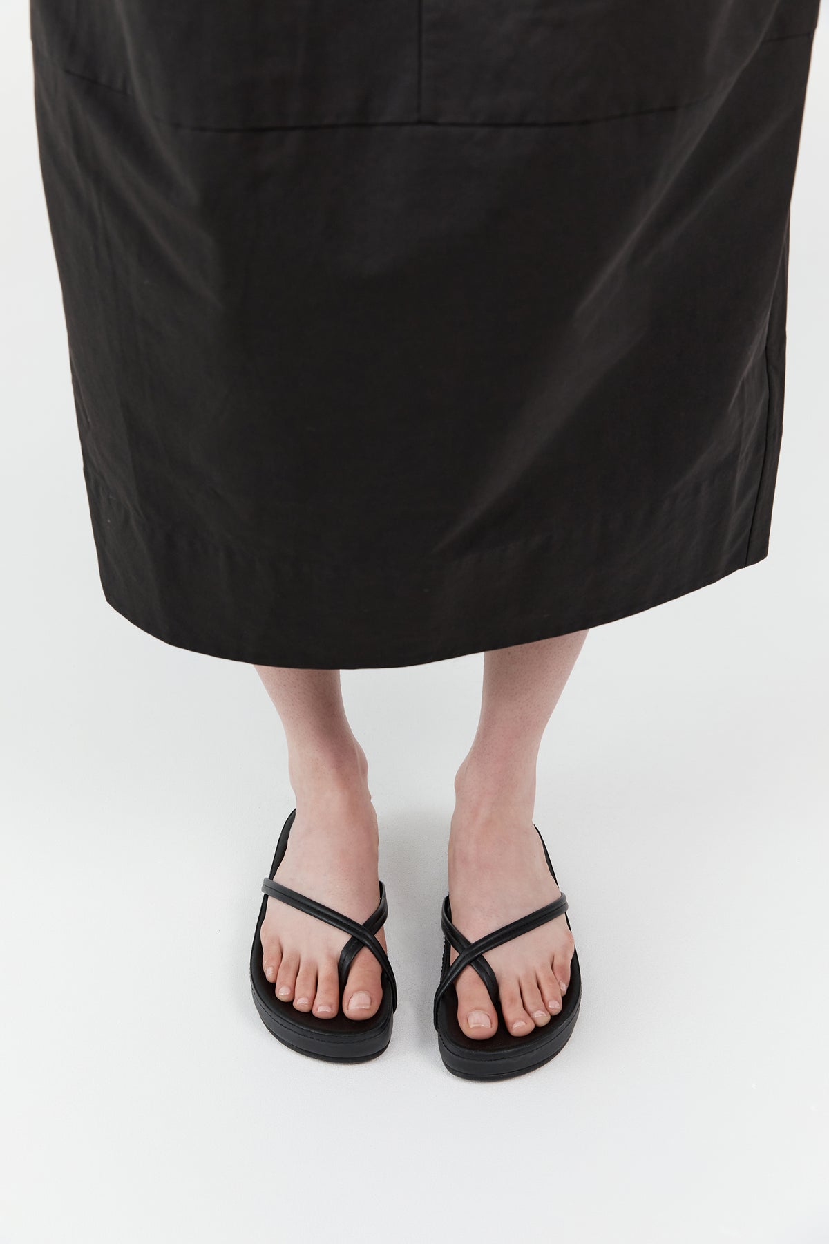 Cross Strap Flatform - Black