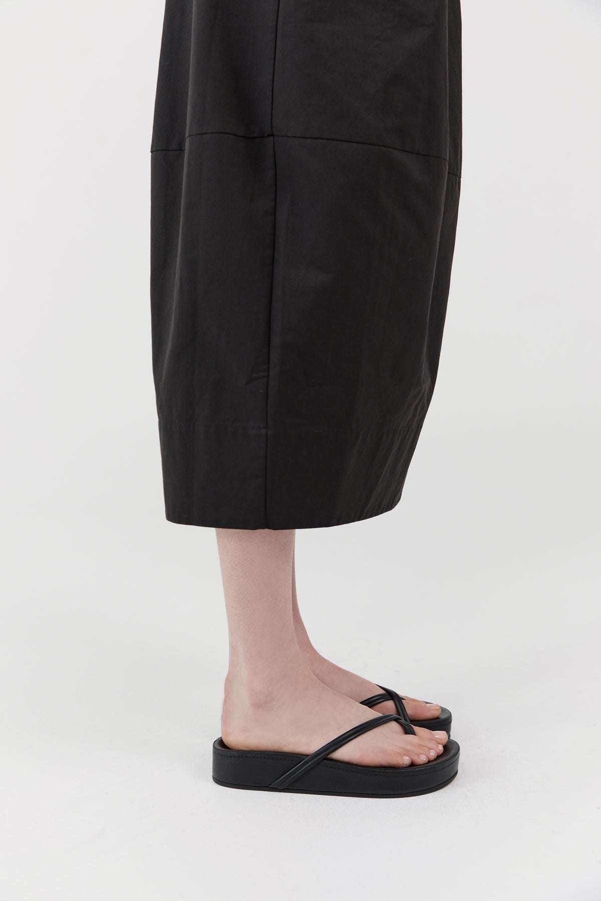 Cross Strap Flatform - Black