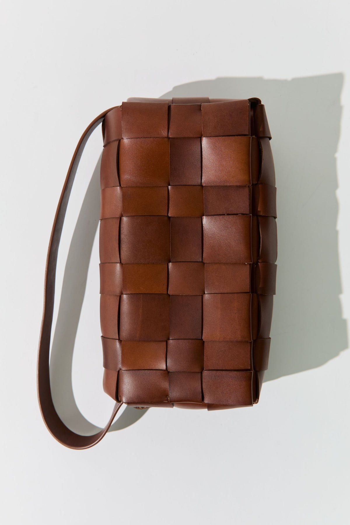 Woven Envelope Slim Tote - Chestnut