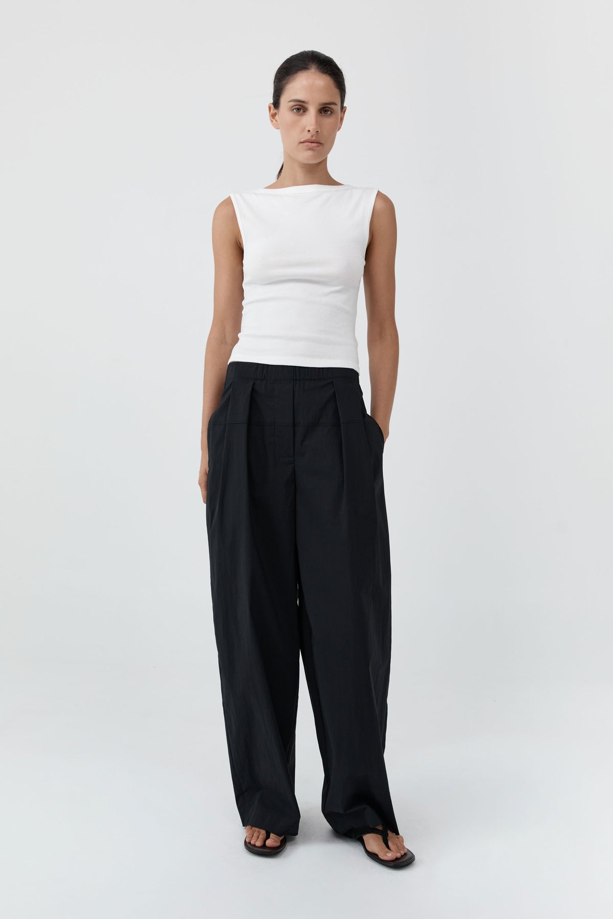 Relaxed Pleat Pants - Black