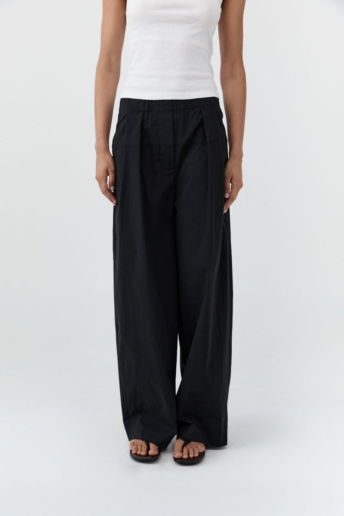 Relaxed Pleat Pants - Black