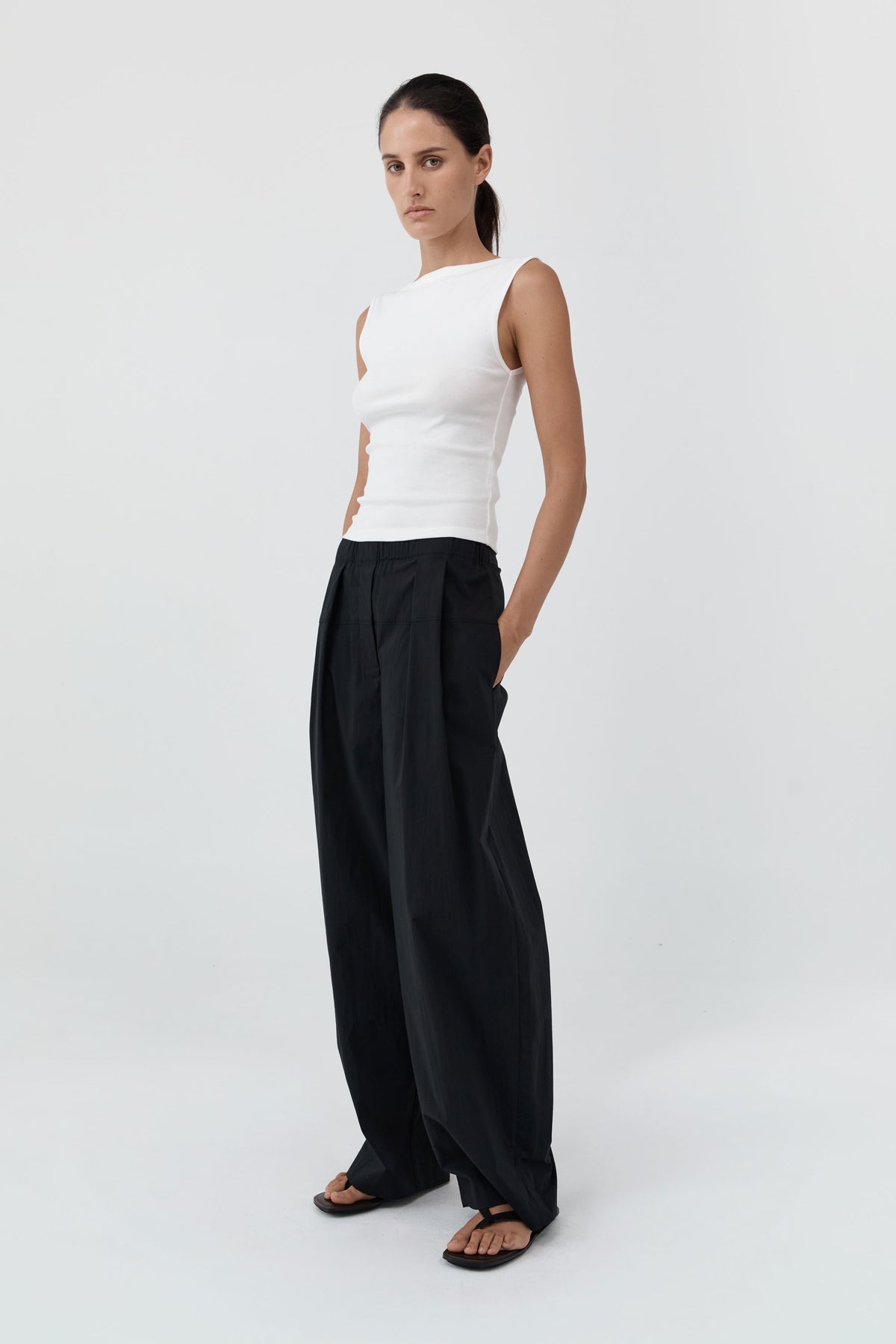 Relaxed Pleat Pants - Black