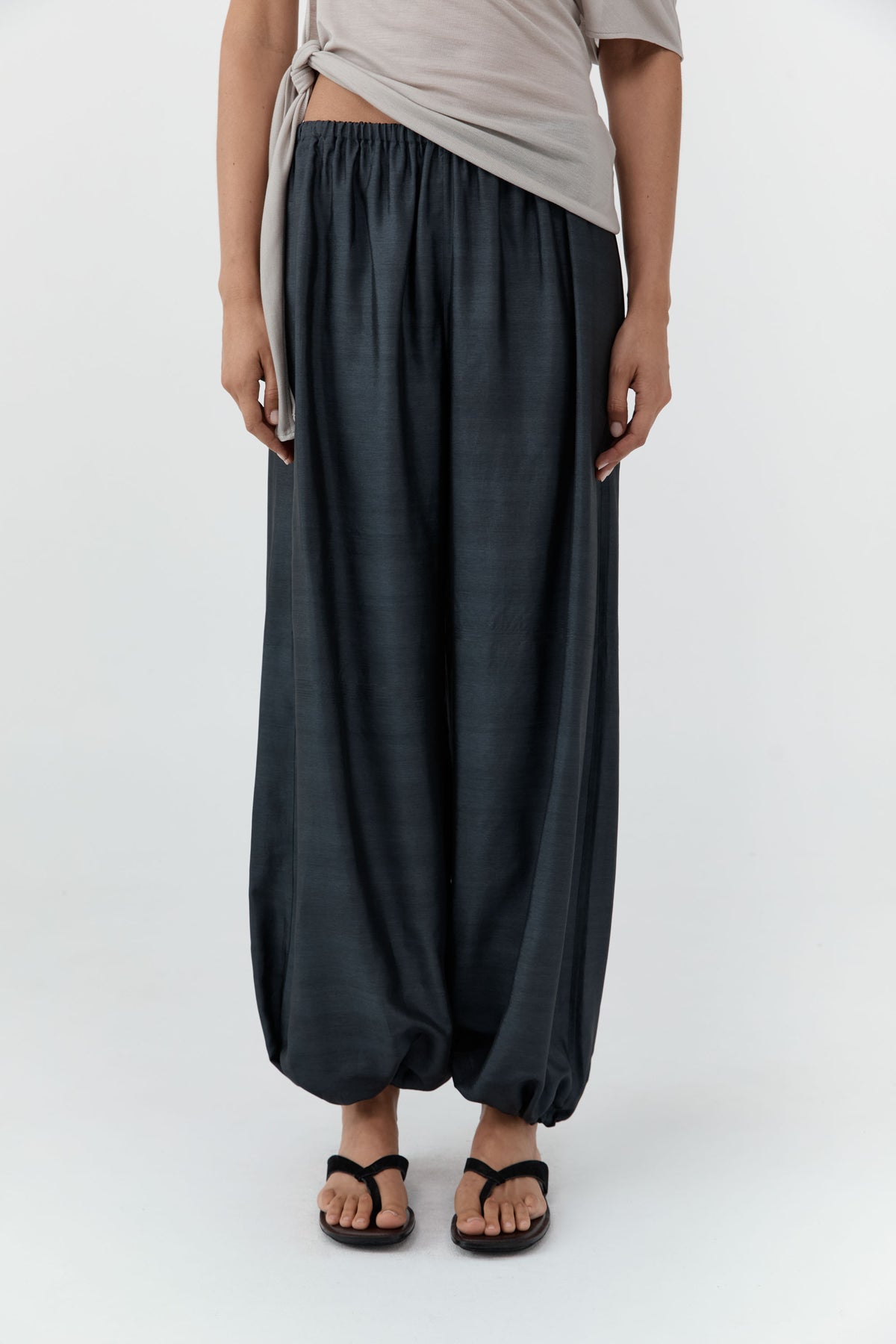Silk Adjustable Balloon Pants - Washed Black