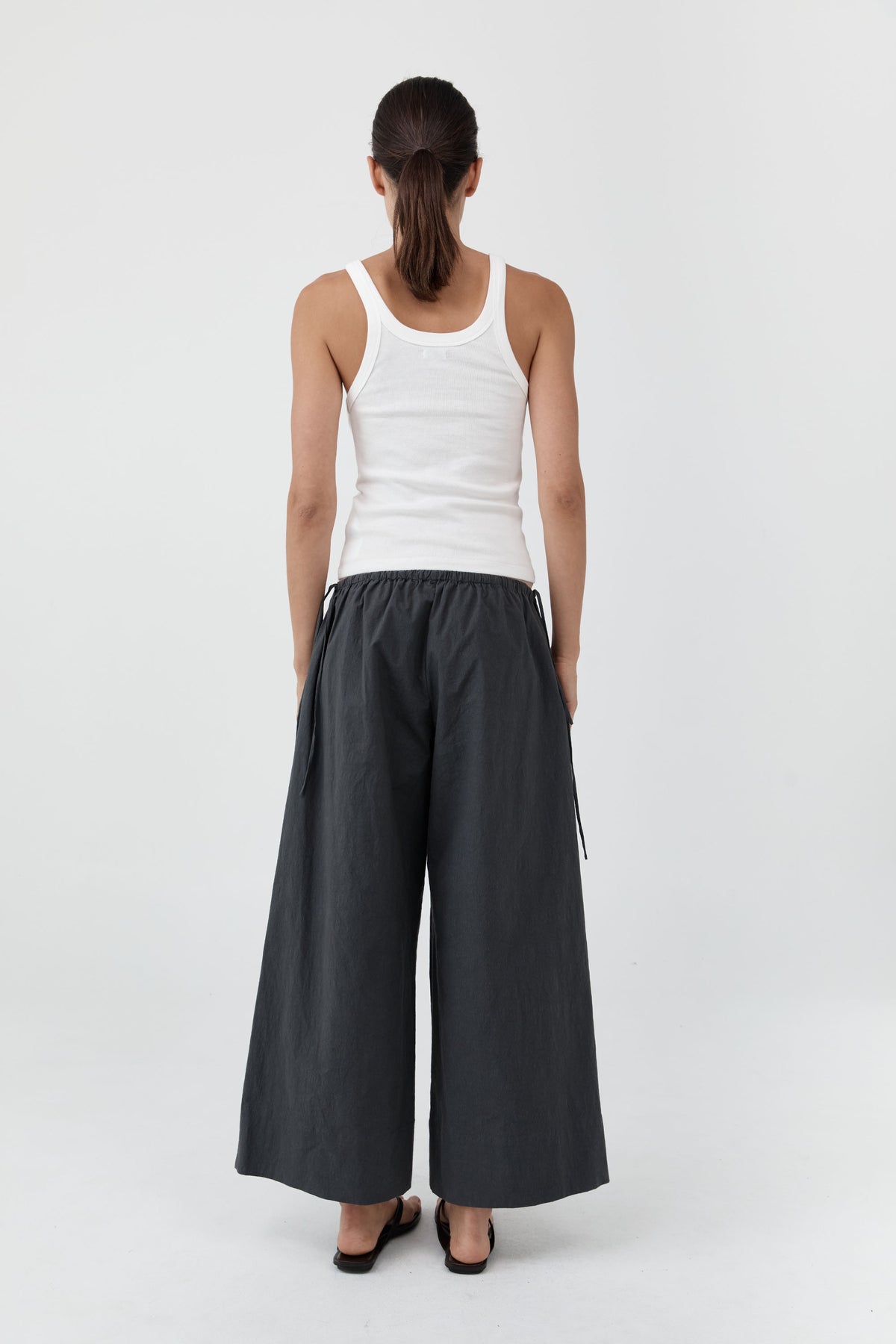 Technical Cotton Cropped Drawstring Pants - Iron Glaze