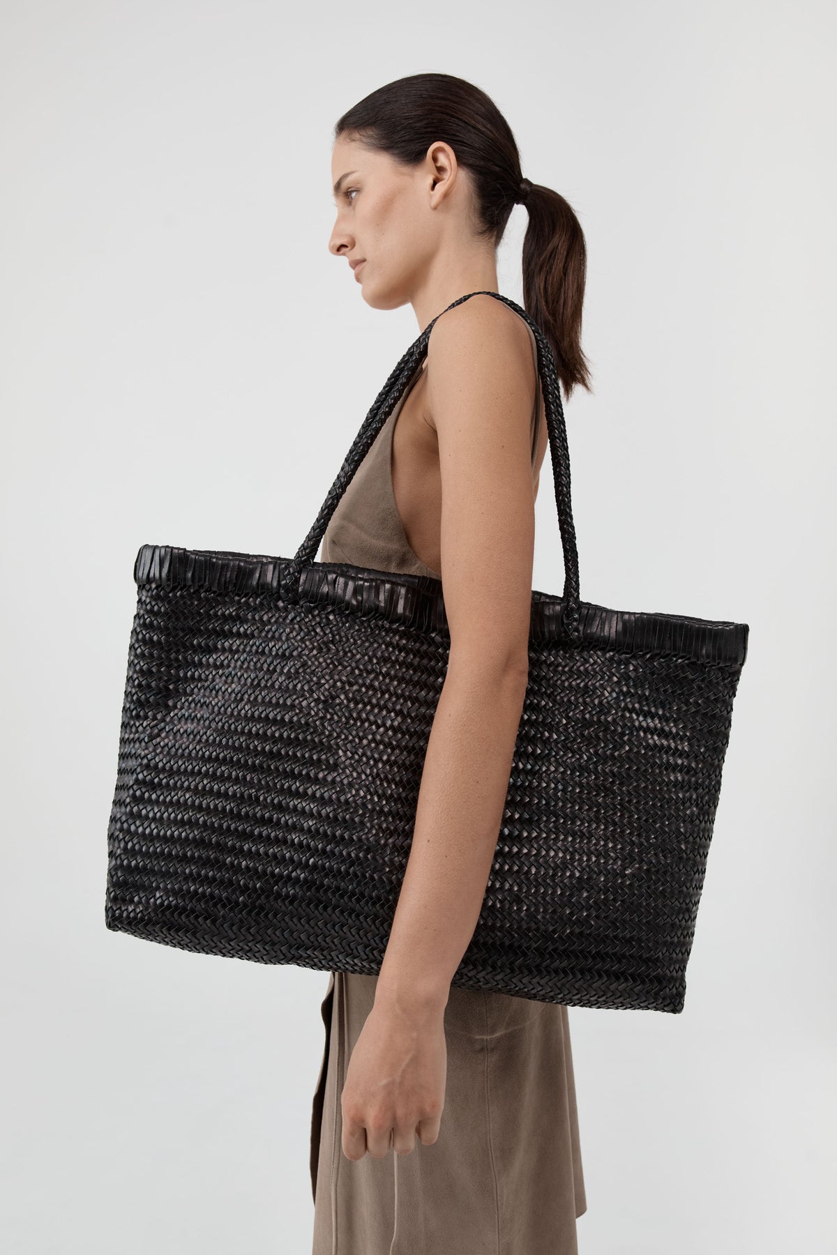 Wide Bagu Woven Tote - Black