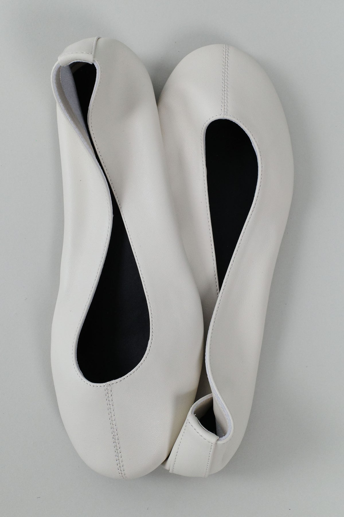 Low Scoop Ballet Flat - Ecru
