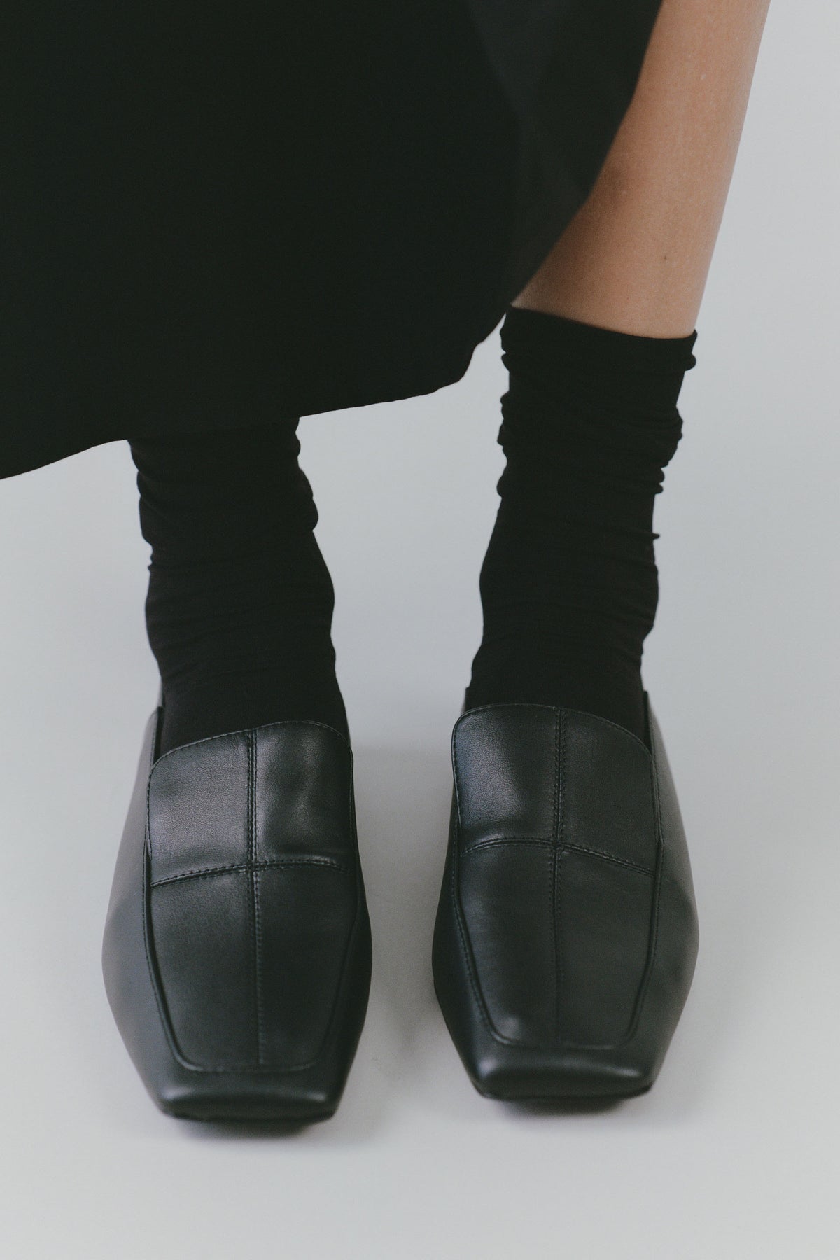 Minimal Flat Loafer - Black