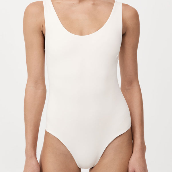 ワンピース Hook Flare Sleeveless One Piece White St. Agni | Scoop One Piece - Off White