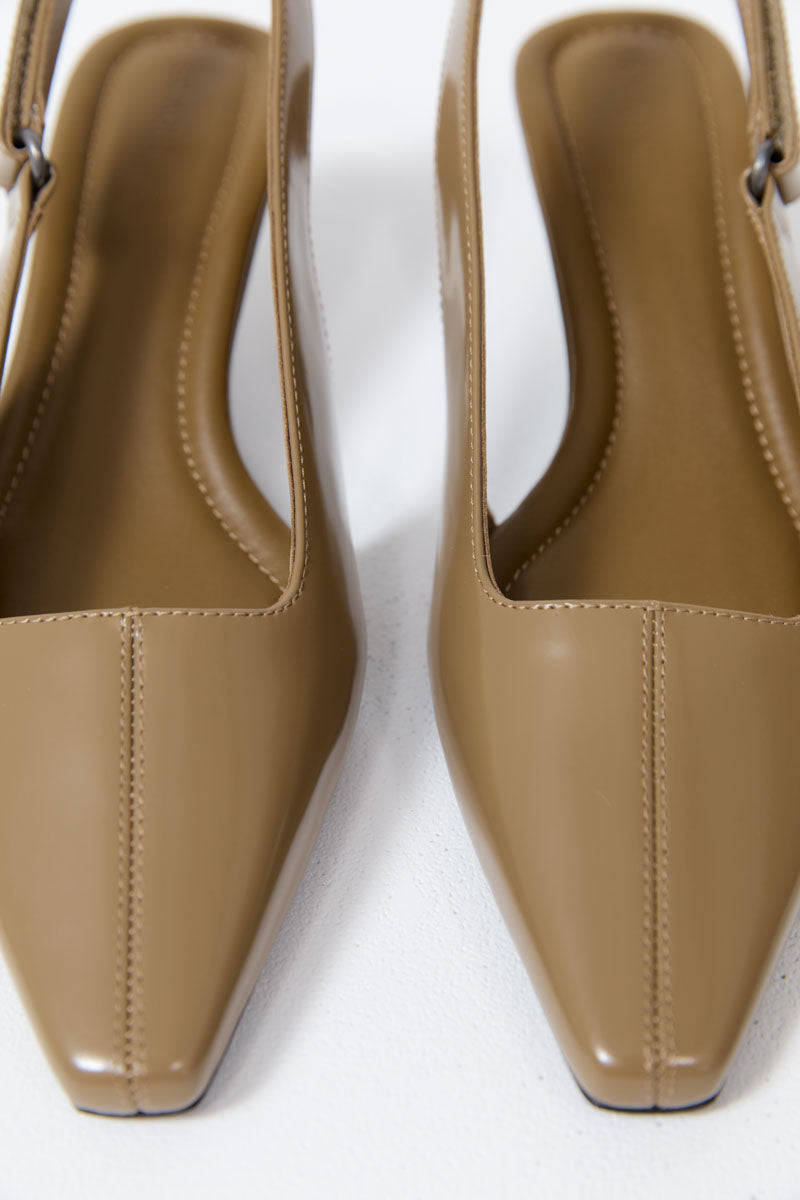 Utility Sling Back Heel - Oak