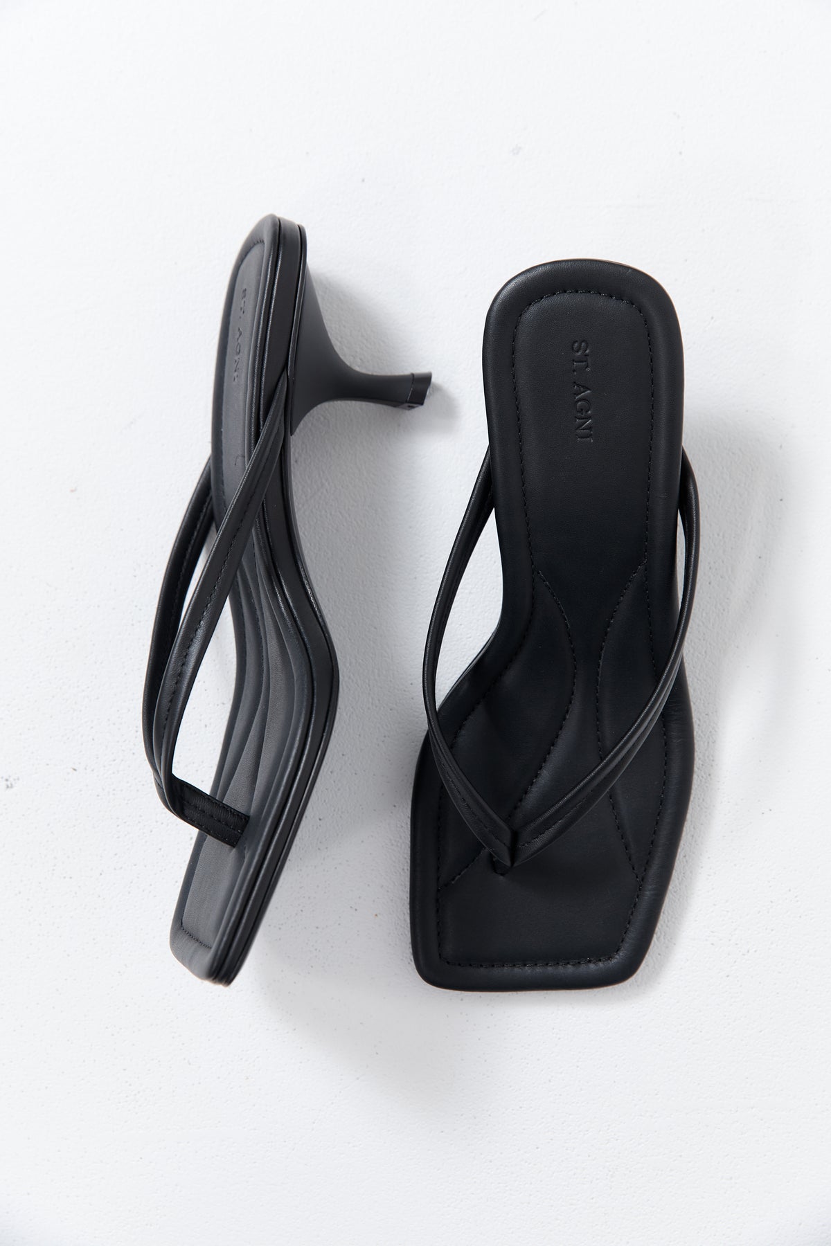 Thong Detail Heel - Black