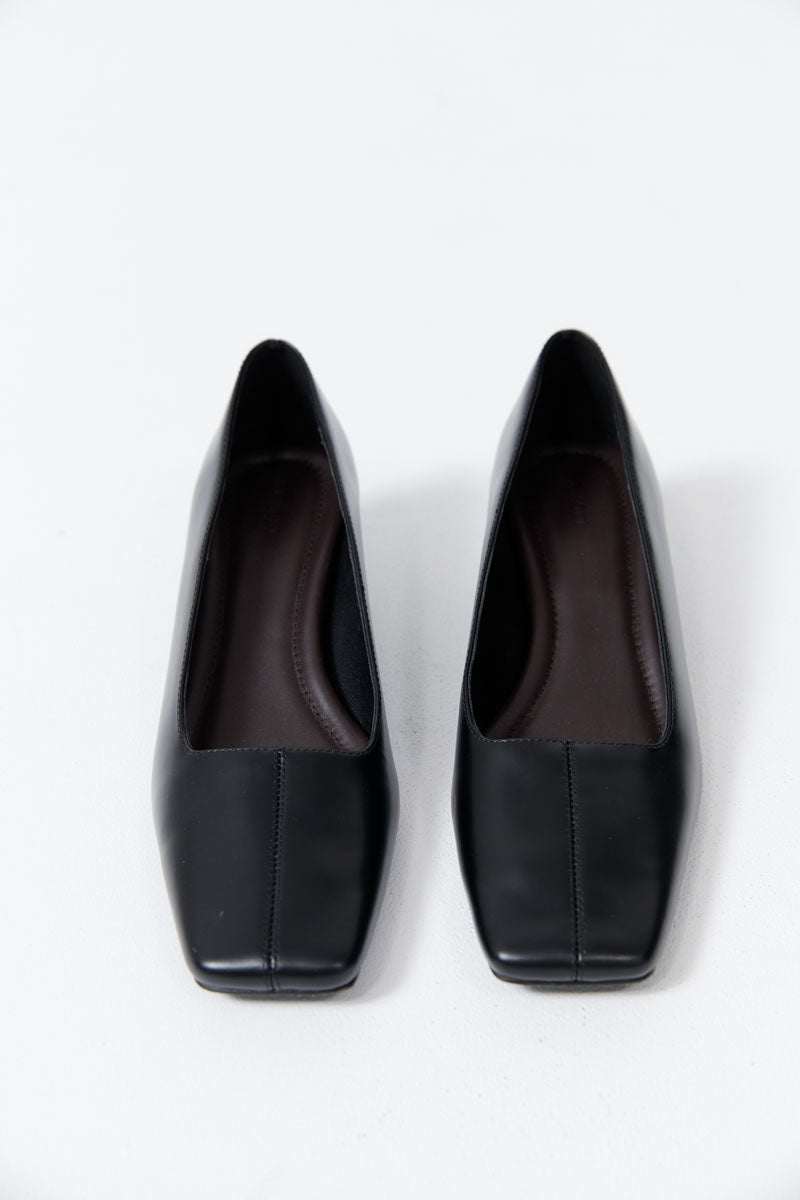 Square Toe Pump - Black