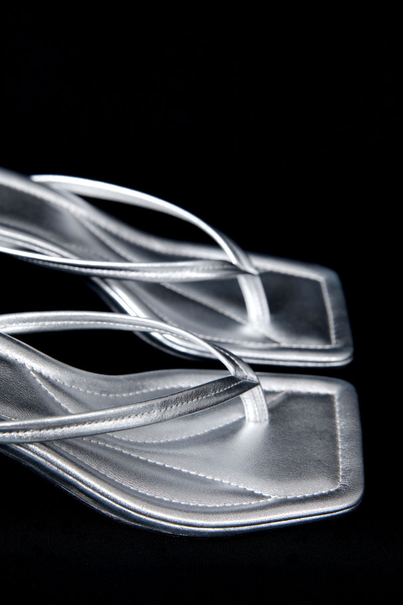 Thong Detail Heel - Silver