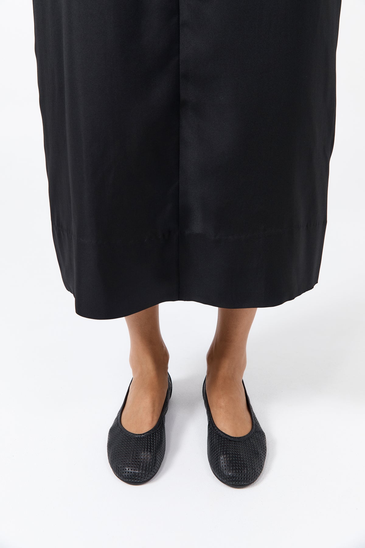Minimal Perforated Ballet Flat - Black