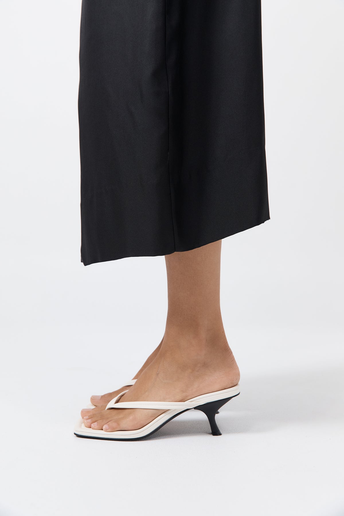 Thong Detail Heel - Off White