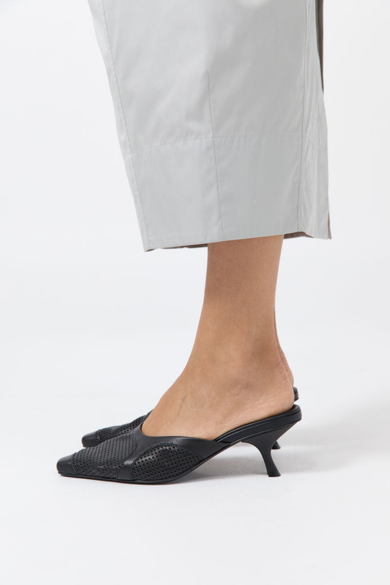 Perforated Heel - Black