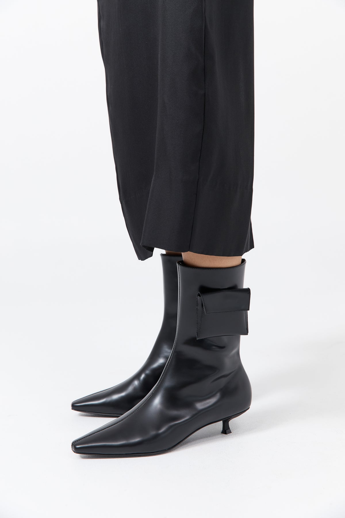 Petit Pouch Boot - Black