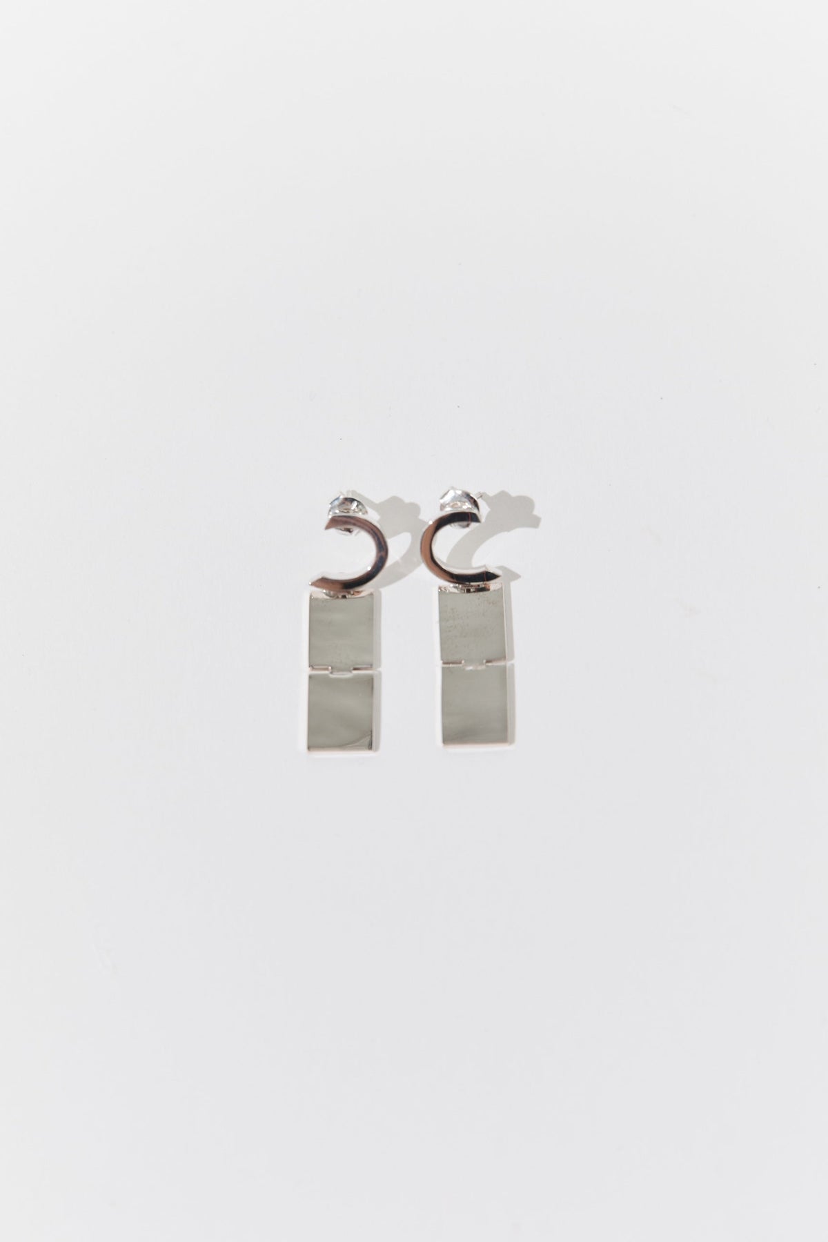 CURVA Motion Earring - by Belén Kröl