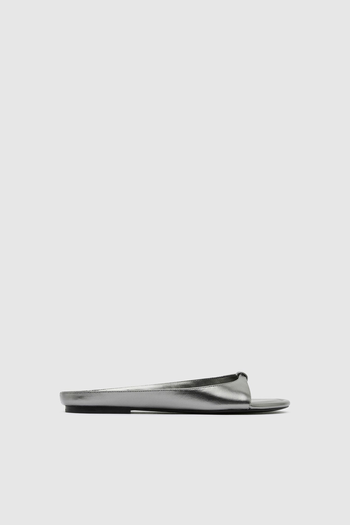 90s Round Toe Ballet Flat - Pewter Metallic - Ghost