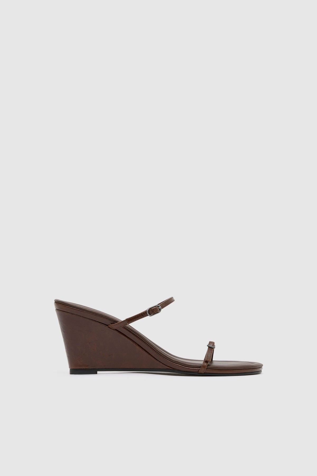 Petit Belt Detail Wedge 70 - Pecan - Ghost