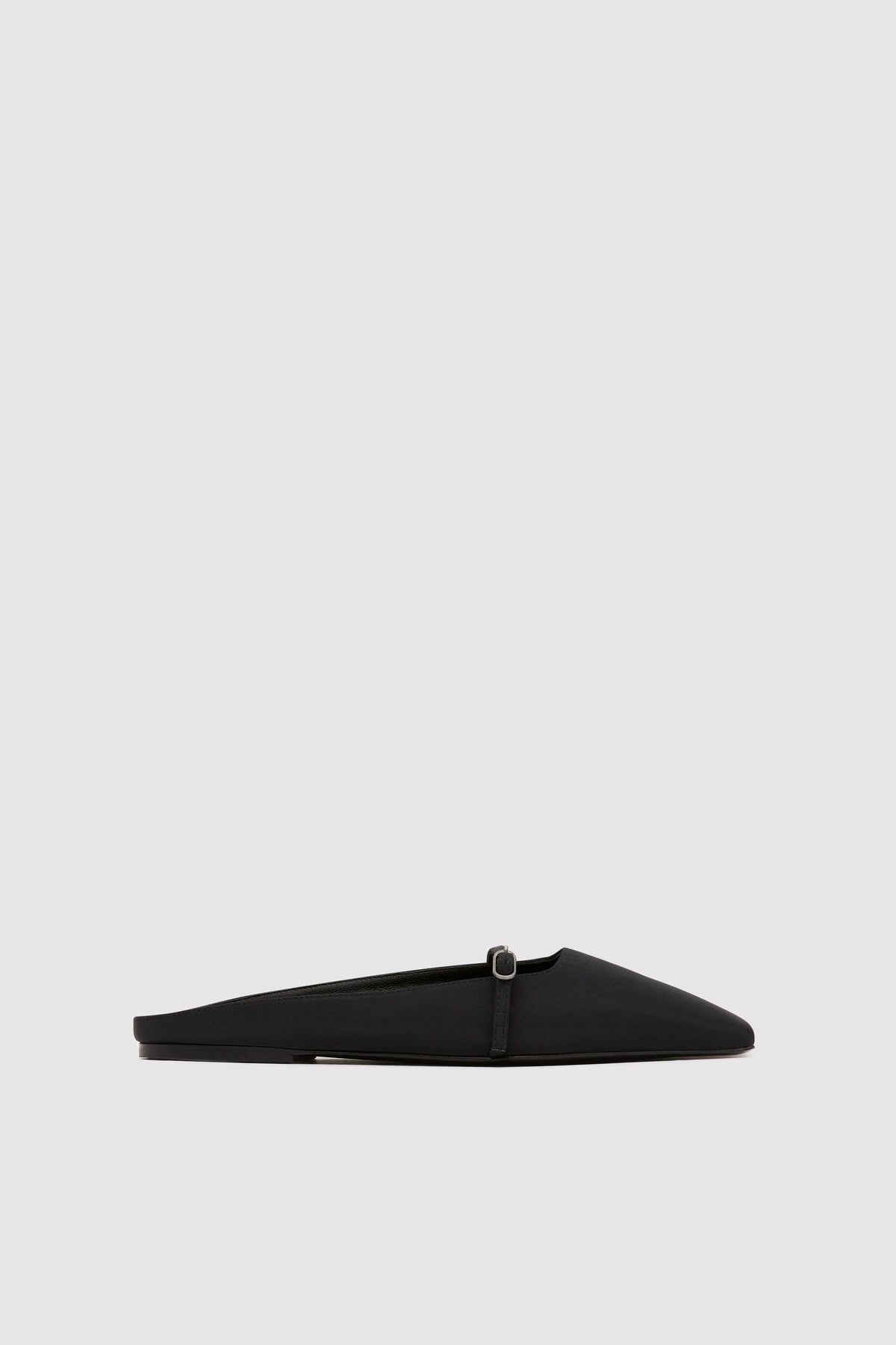 Plié Flat - Black