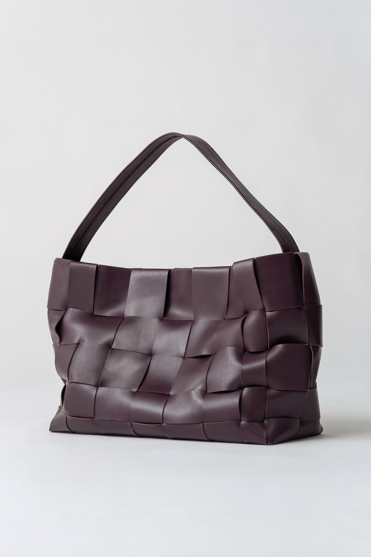 PRE-ORDER: Woven Large Tote - Plum